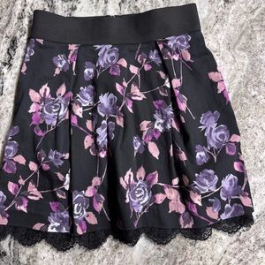 ELLE‎ black floral print skirt size small